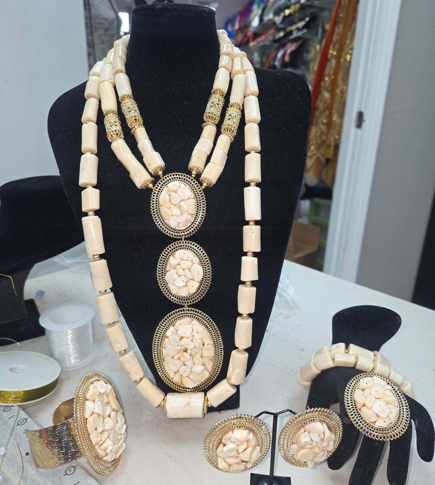 White royalty set.